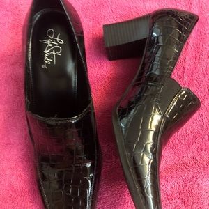 Life Stride crocodile pattern black heels